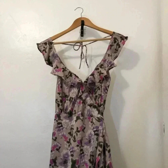 ASTR THE LABEL WRAP WILSHIRE RUFFLE OPEN‎ BACK FLORAL MIDI DRESS SIZE M - Picture 4 of 13
